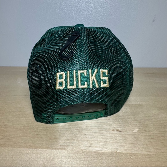 Milwaukee Bucks Trucker Hat Cap Green Mesh Ultra Game Mesh SnapBack Adjustable - Picture 4 of 4